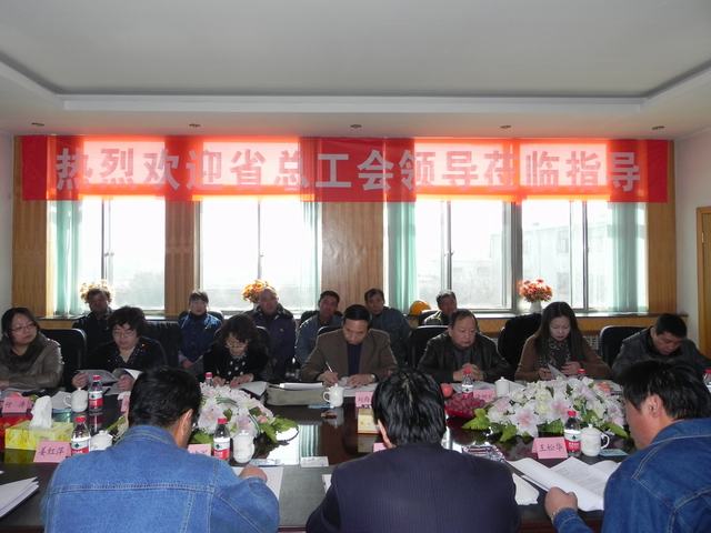 深入車間班組、“零距離”接觸職工、體驗(yàn)職工生活、傾聽職工心聲
